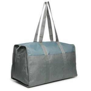 Brand new - DSW - travel gym duffle bag - green